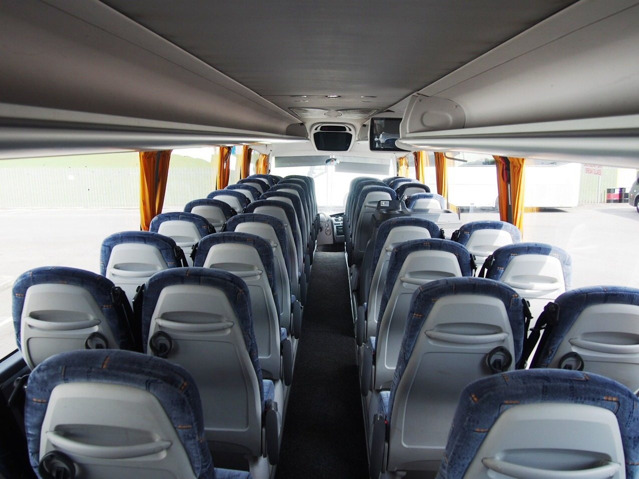 2013 Irizar I6 Exec 53 Seats - Hills Coaches