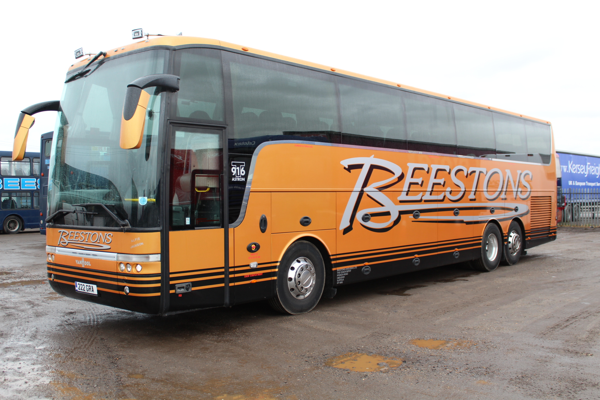 08 VAN HOOL ASTRON T916 53 SEATS - Hills Coaches