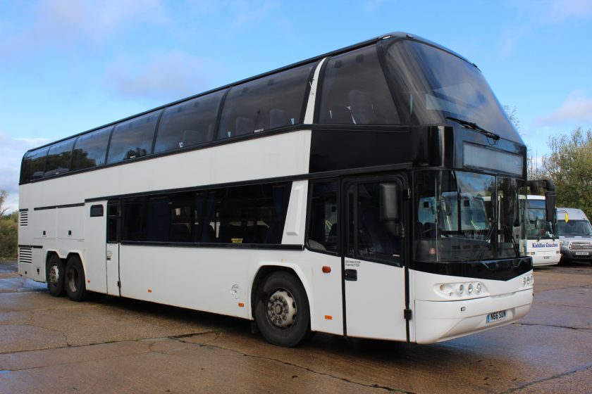 07 NEOPLAN N122 SKYLINER 87 SEATS - Hills Coaches