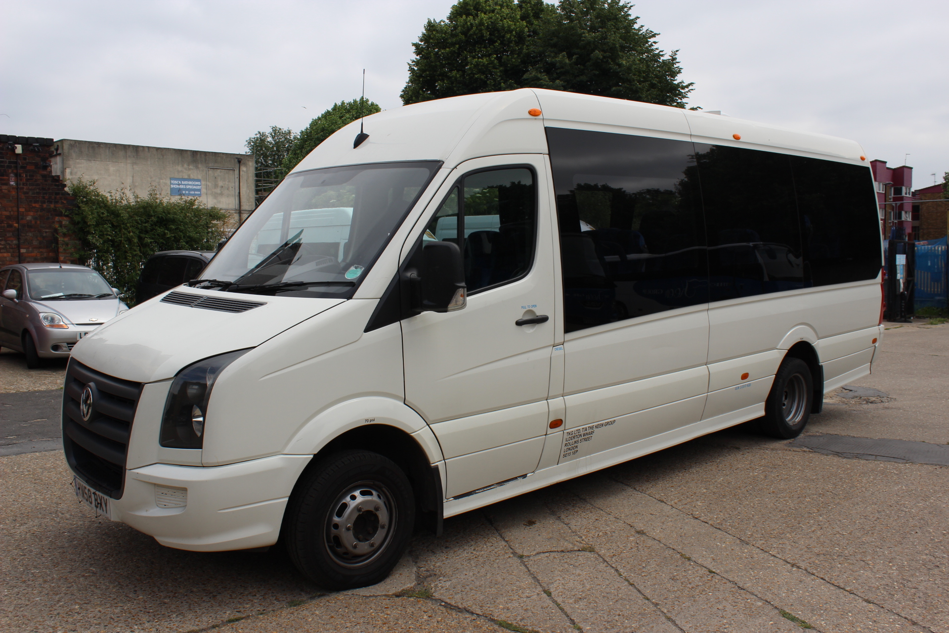 08 VW CR50 CDi CRAFTER EXCEL CONVERSION 16 STS - Hills Coaches