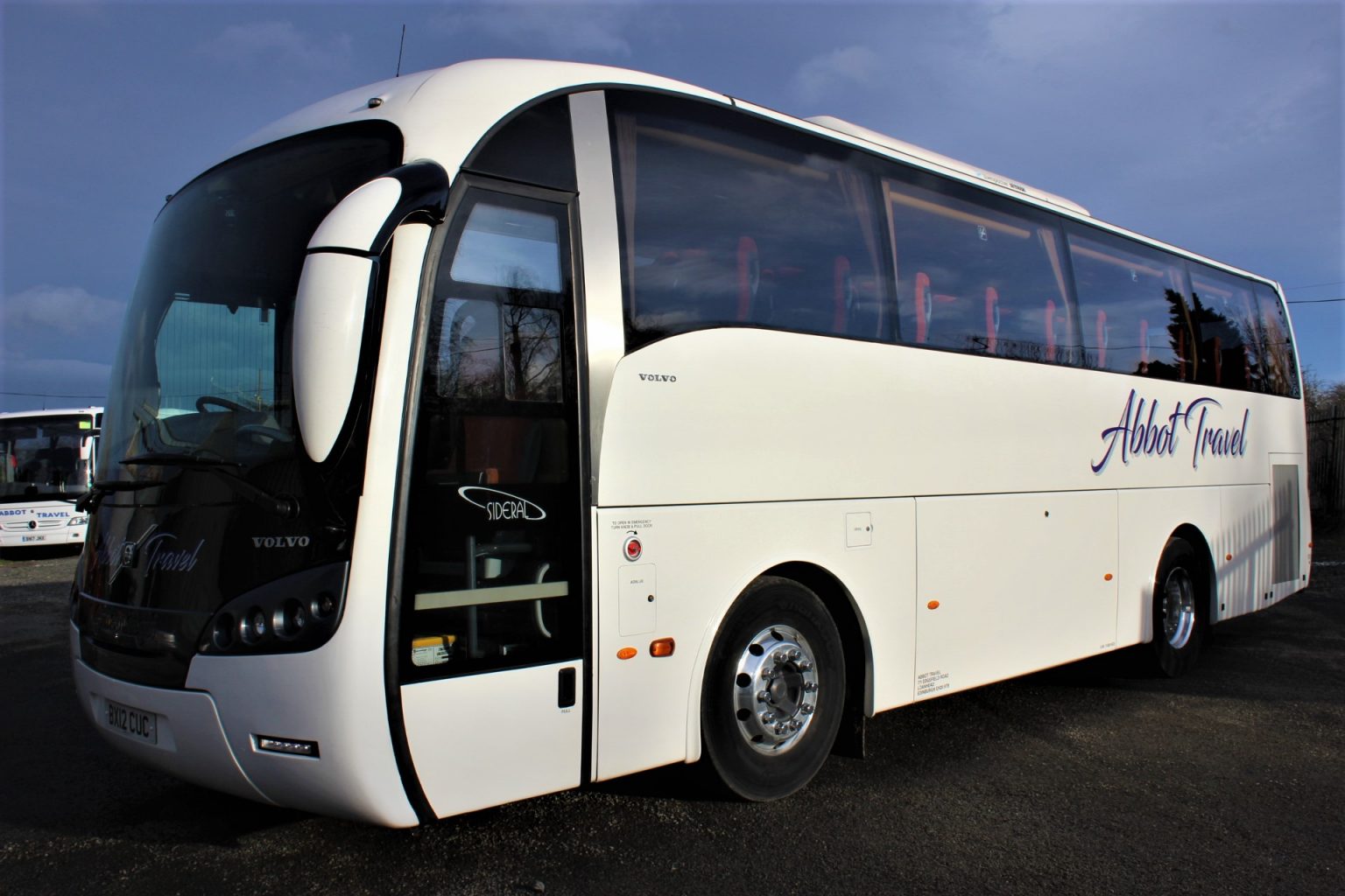 2012 VOLVO B7R SUNSUNDEGUI SIDERAL 38 SEATS - Hills Coaches