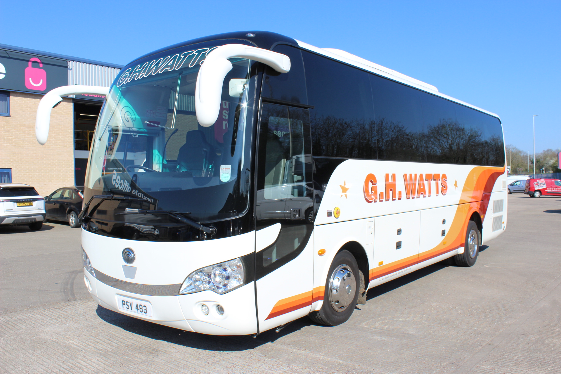 2016 YUTONG TC9 32 SEAT EXEC EURO 6